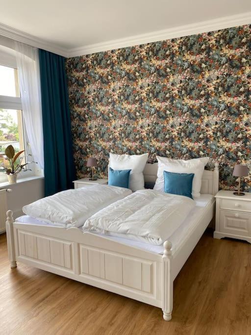 2-Zimmer Zentral In Ferdinandshof, Wlan Modern Esterno foto
